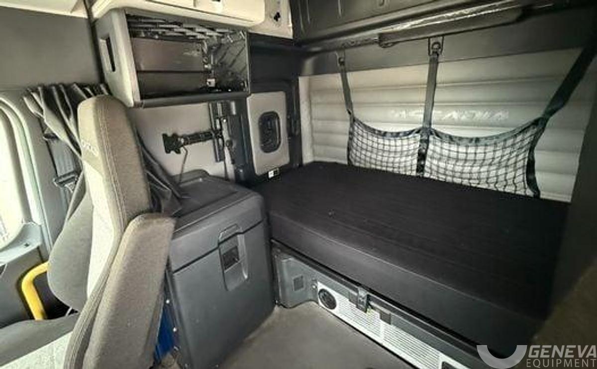 Used 2022 Freightliner Cascadia 126