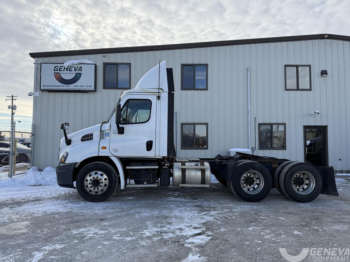 Used 2018 Freightliner Cascadia 113