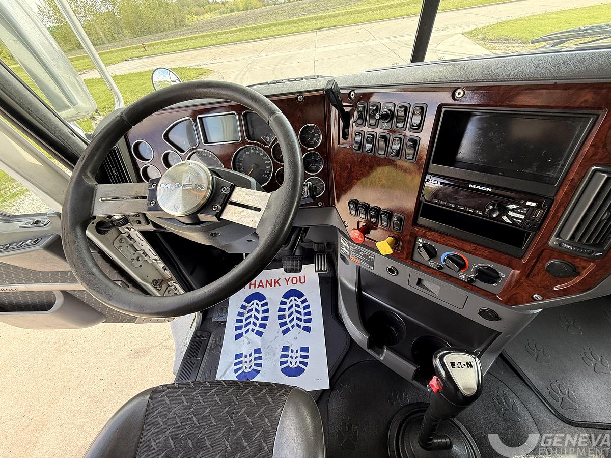 Used 2017 Mack CXU613