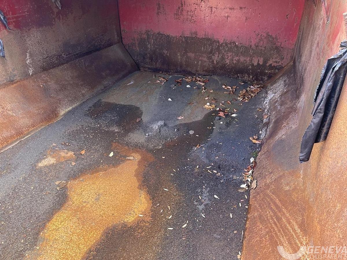 Used Rolling Lid Sealed Container (#BT15)