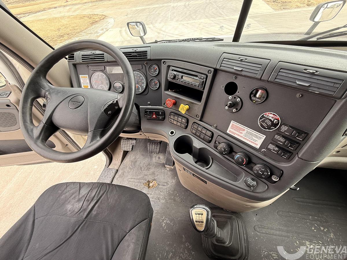 Used 2014 Freightliner Cascadia