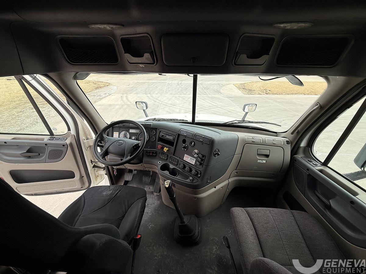 Used 2014 Freightliner Cascadia