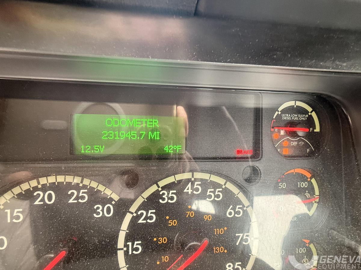 Used 2018 Freightliner Cascadia 113