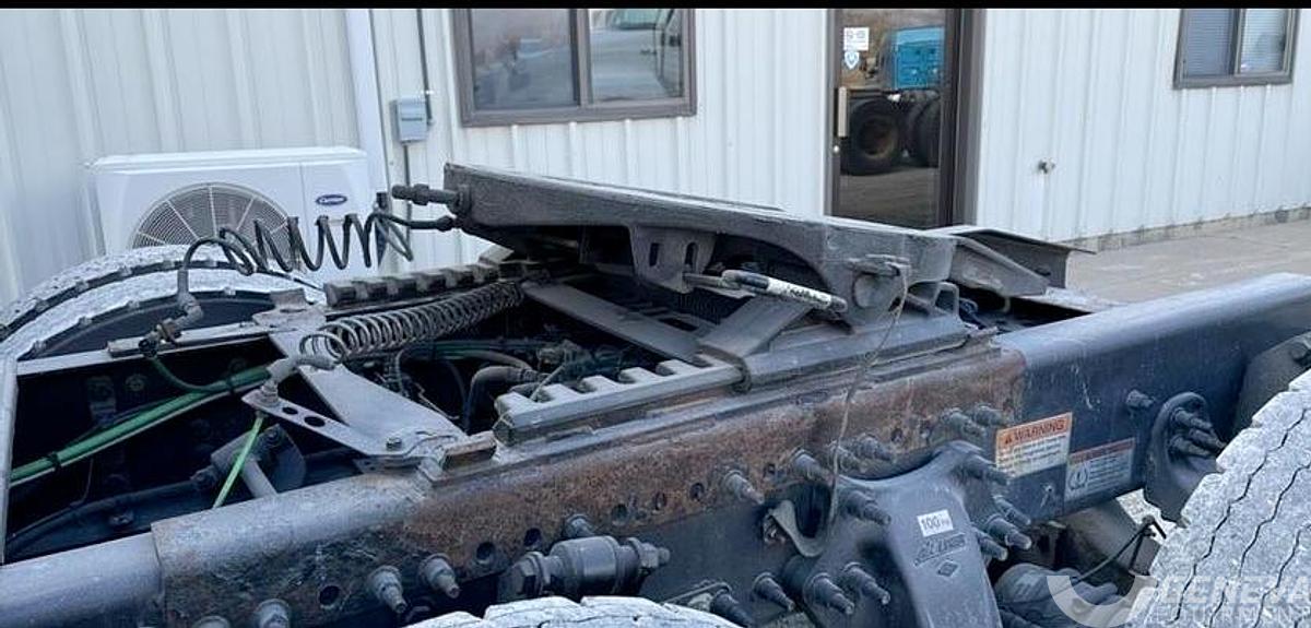 Used 2022 Freightliner Cascadia 126