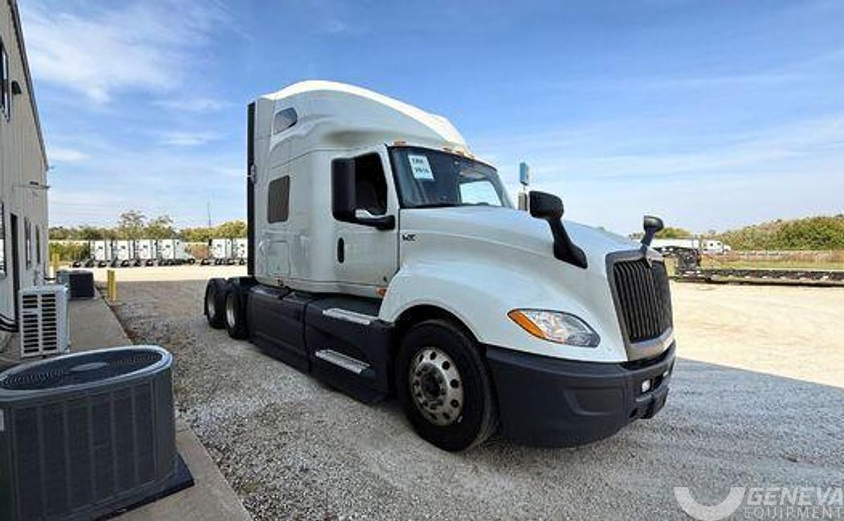 Used 2021 International LT625