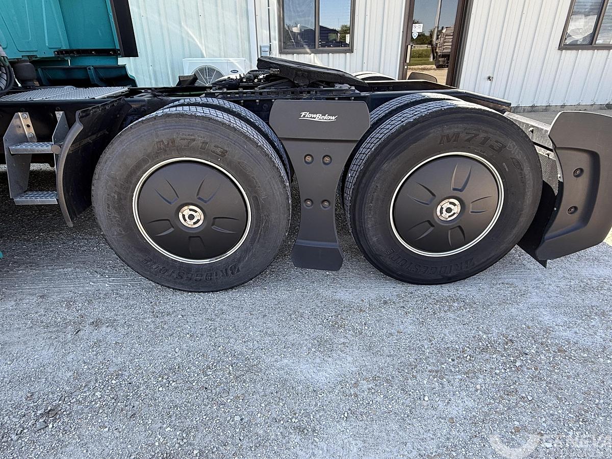 Used 2023 International LT625