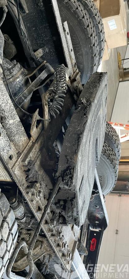 Used 2017 Volvo VNM200