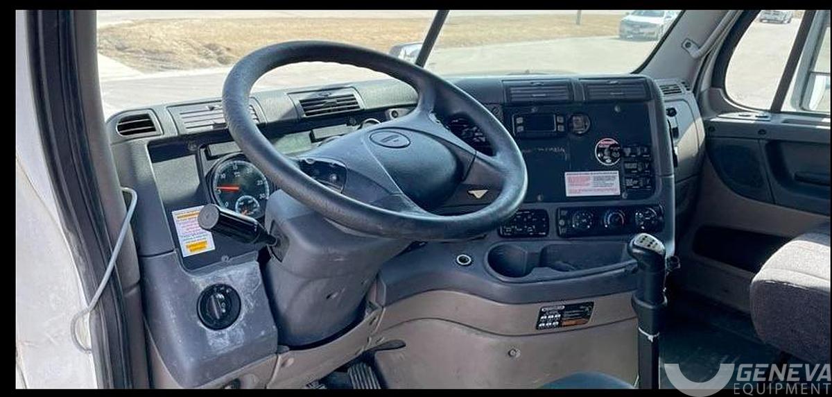 Used 2014 Freightliner Cascadia