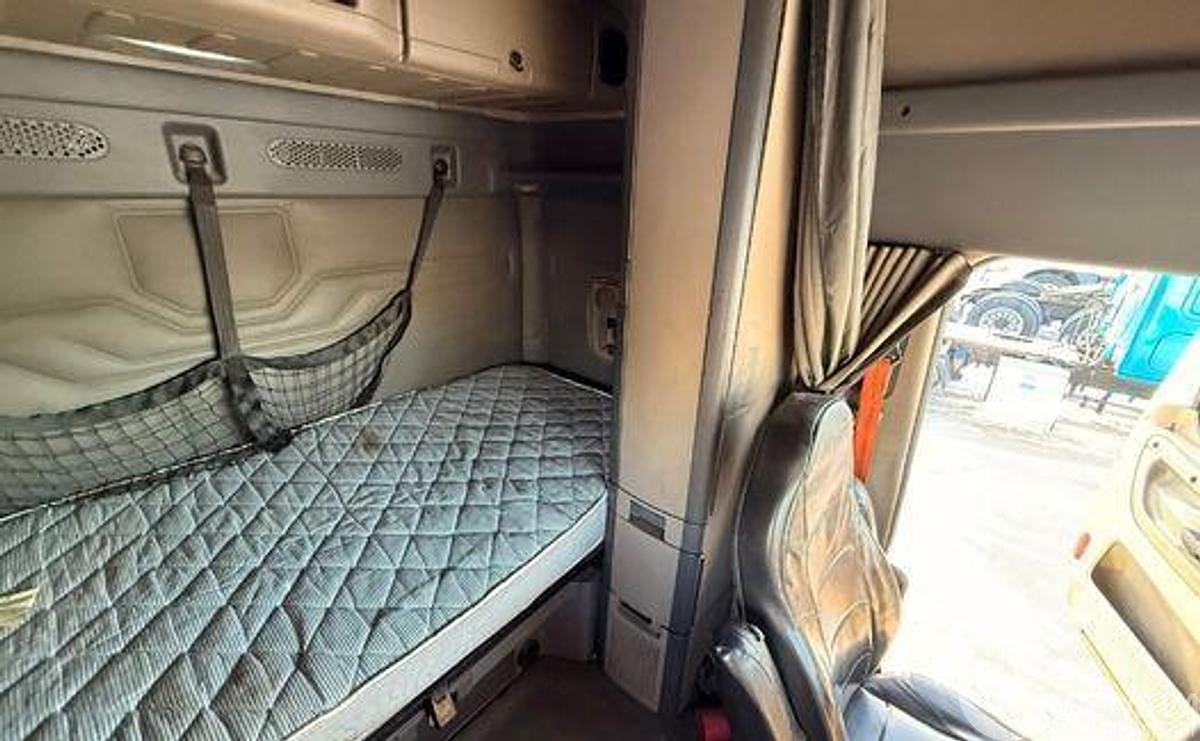 Used 2014 Freightliner CA 125