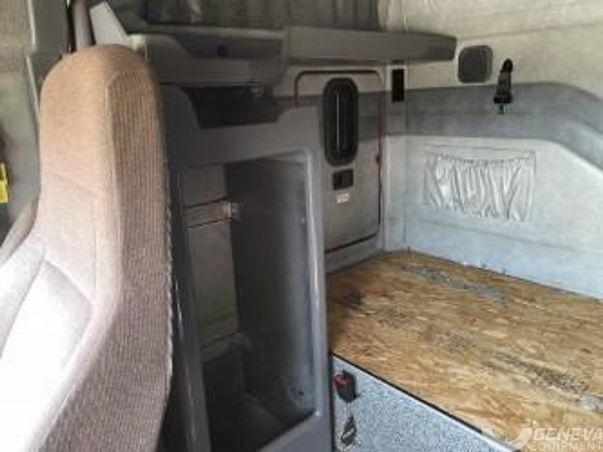 Used 2015 Mack CXU613