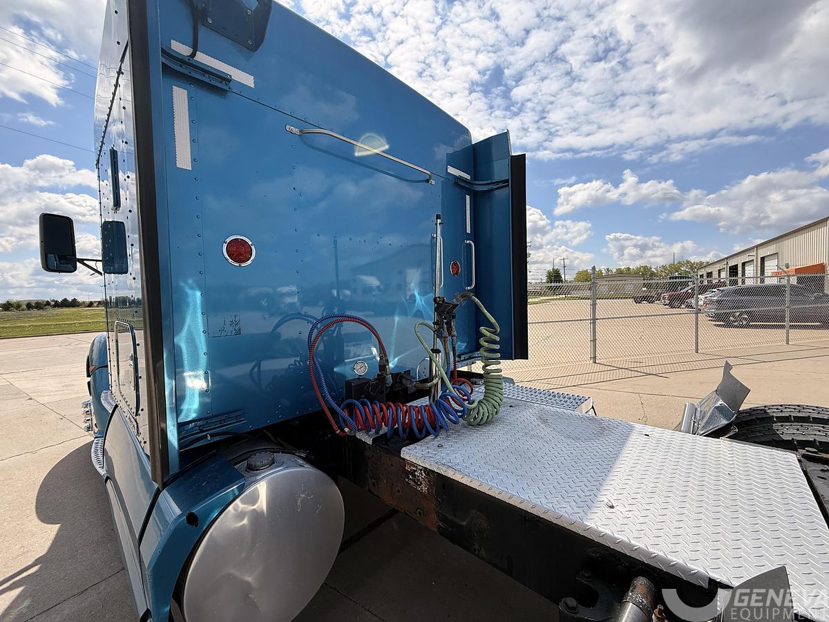 Used 2011 Kenworth T660