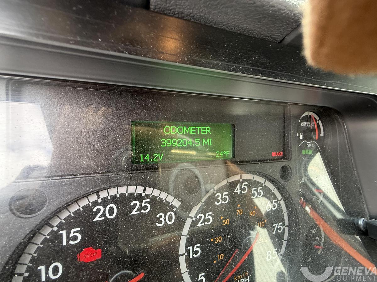 Used 2018 Freightliner Cascadia 113