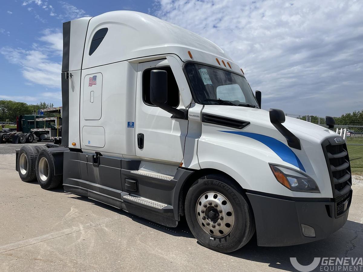 Used 2022 Freightliner Cascadia 126