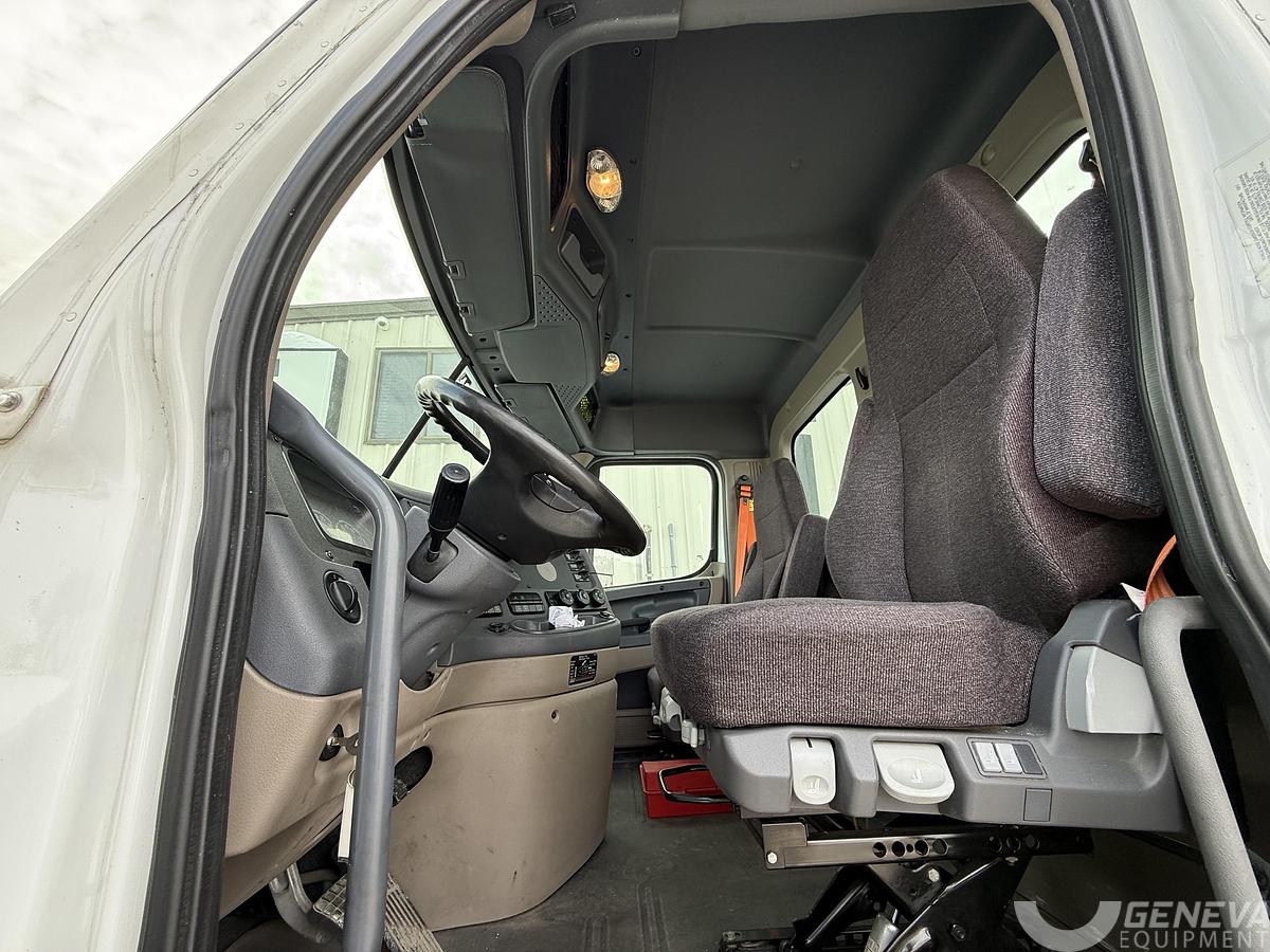 Used 2018 Freightliner Cascadia 113