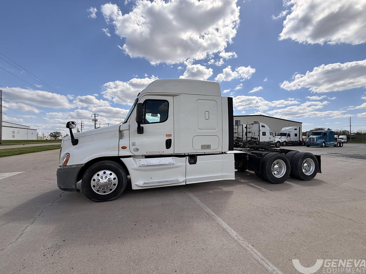 Used 2014 Freightliner Cascadia 125
