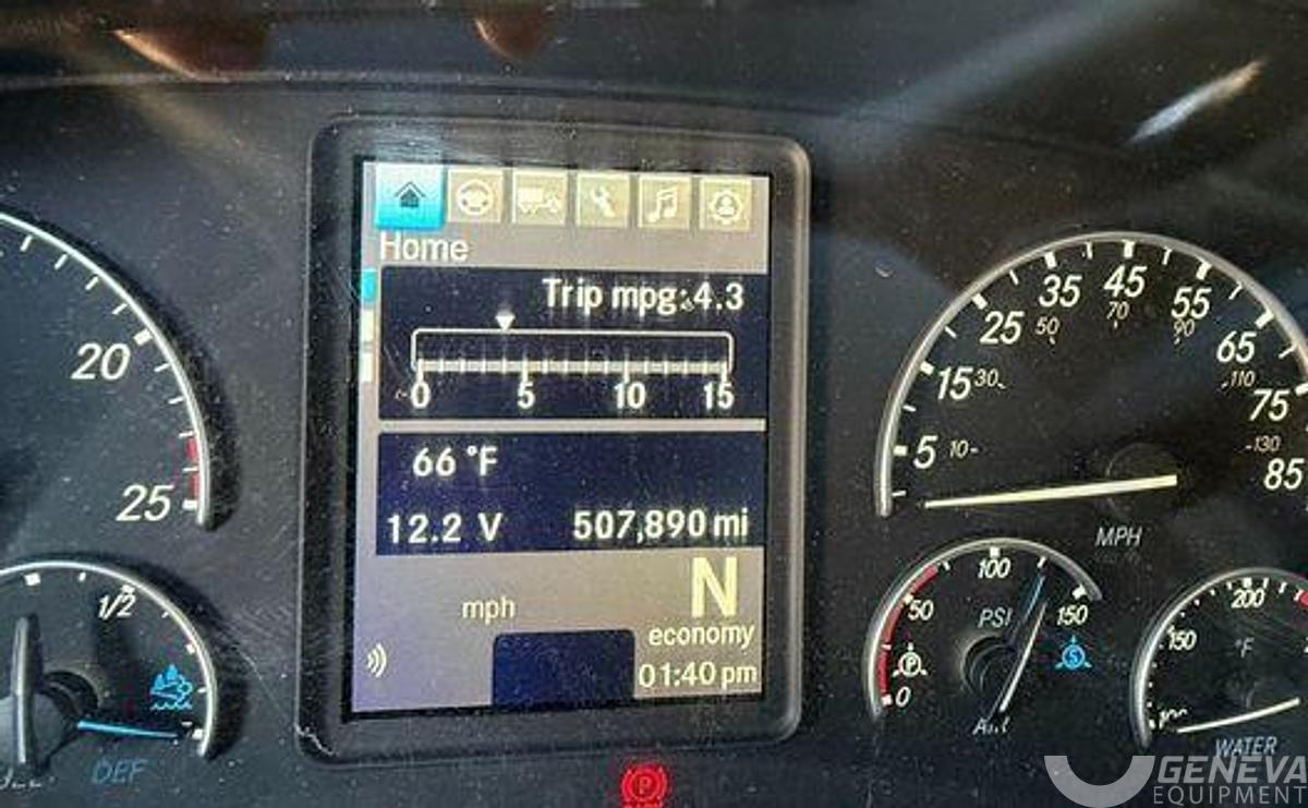 Used 2021 Freightliner Cascadia 126