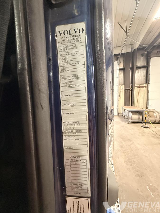 Used 2013 Volvo VNL64T300