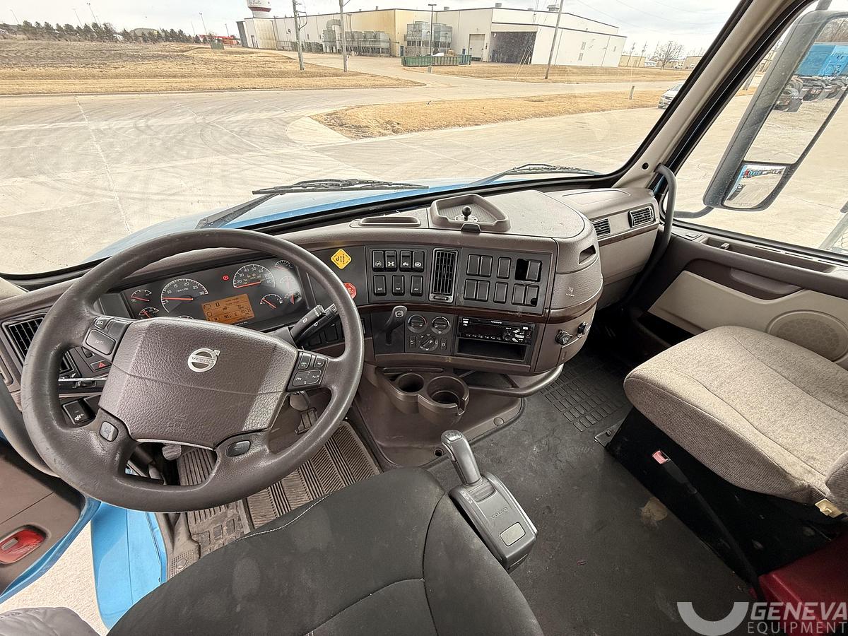 Used 2014 Volvo VNL300
