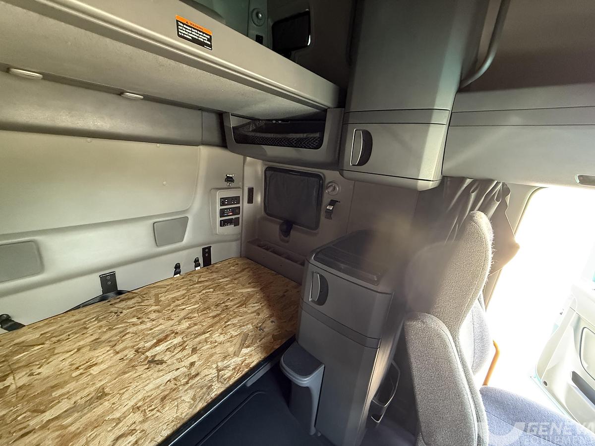 Used 2023 International LT625
