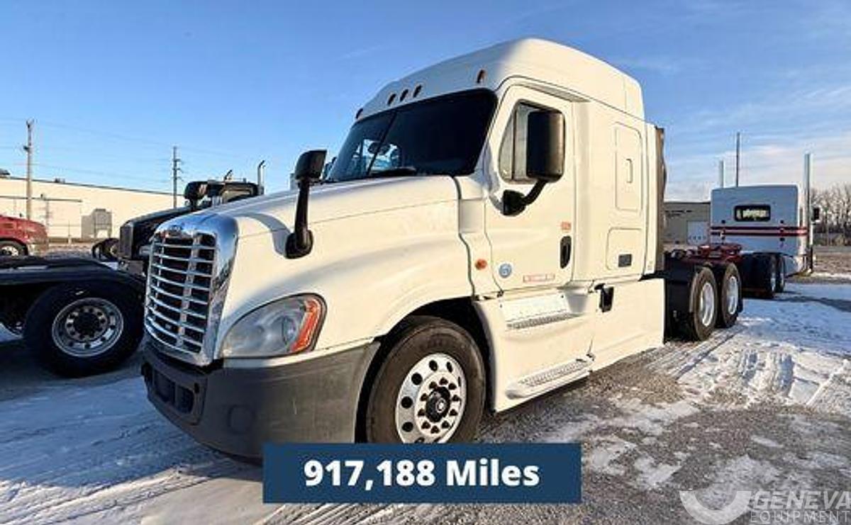 Used 2014 Freightliner CA 125