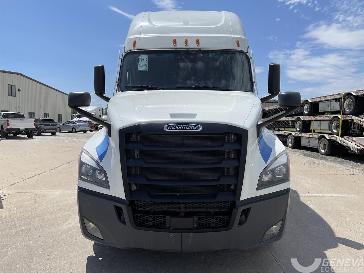 Used 2022 Freightliner Cascadia 126