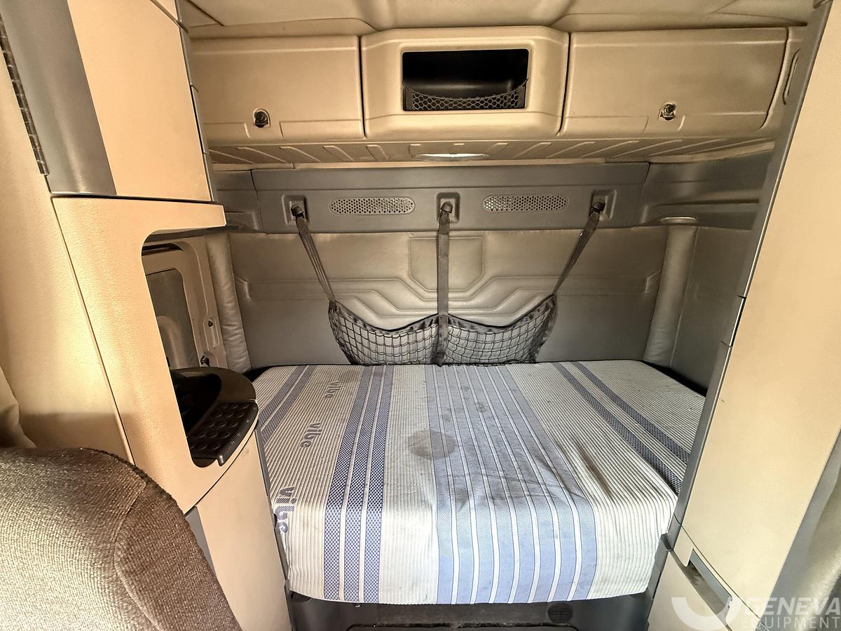 Used 2014 Freightliner Cascadia