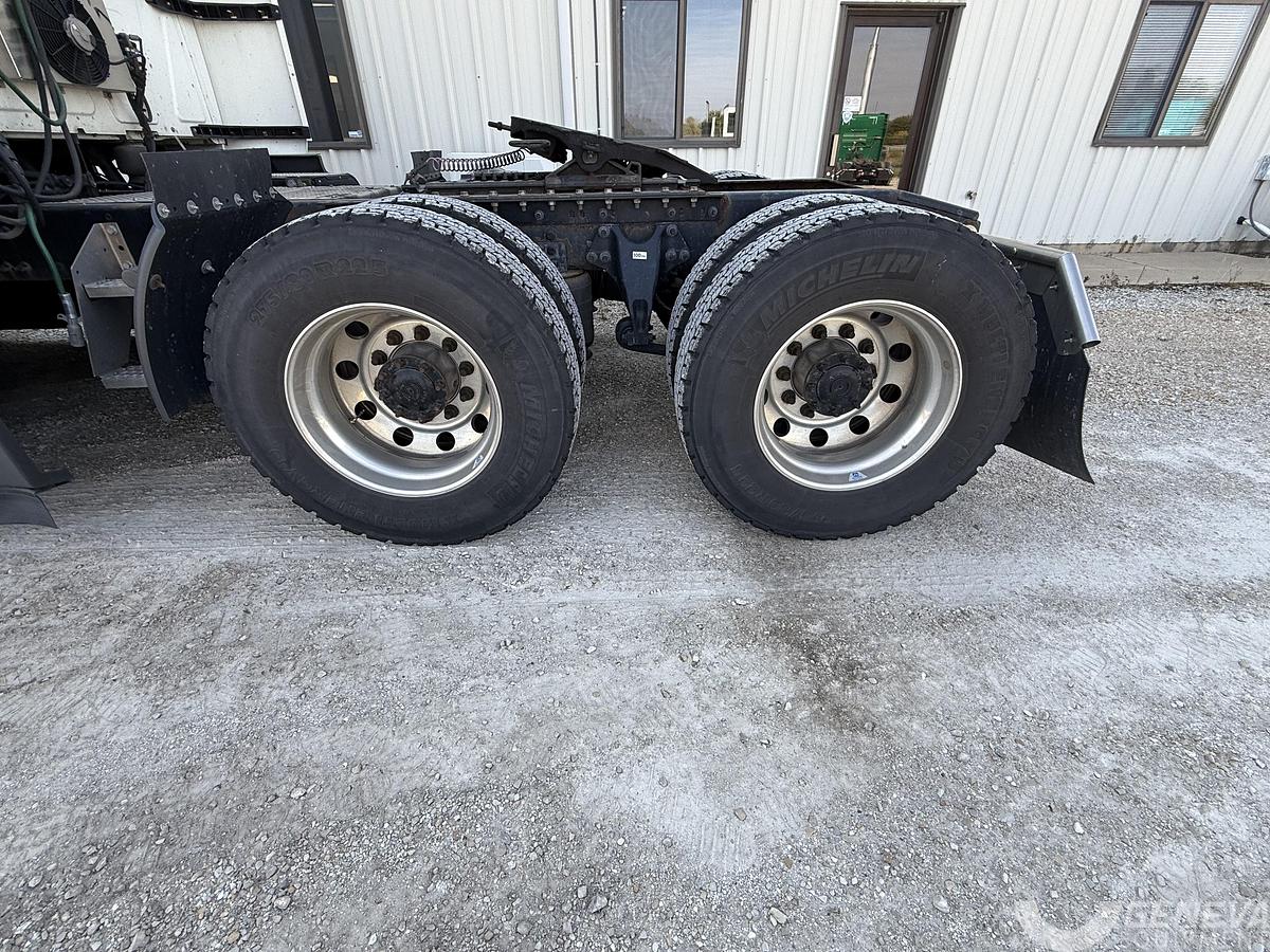 Used 2021 International LT625