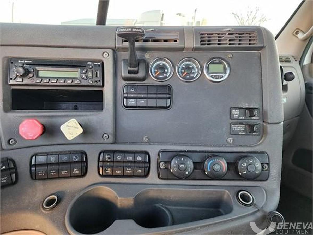 Used 2015 Freightliner Cascadia 125