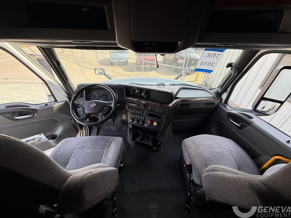 Used 2021 International LT625