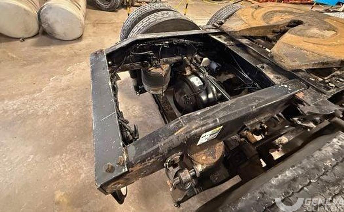 Used 2015 Peterbilt 384