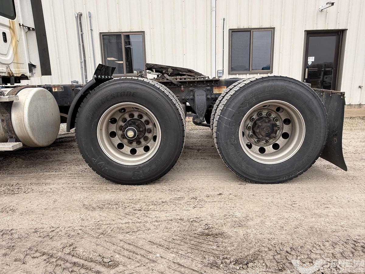 Used 2018 Freightliner Cascadia 113