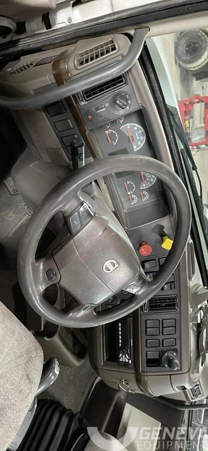 Used 2017 Volvo VNM200