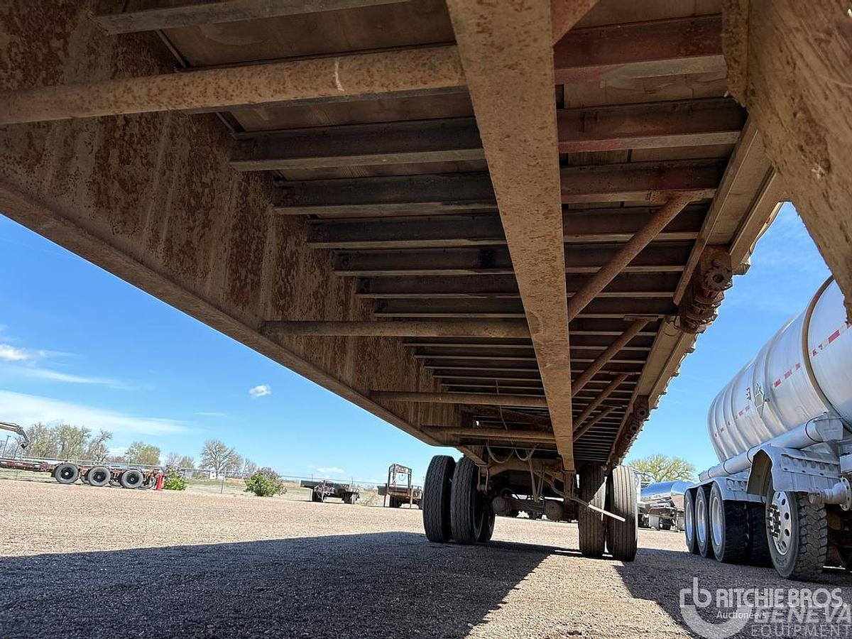 Used 1992 Fruehauf  Flatbed Trailer