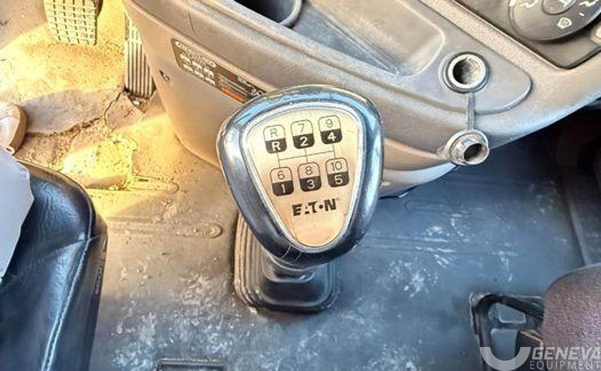 Used 2014 Freightliner CA 125