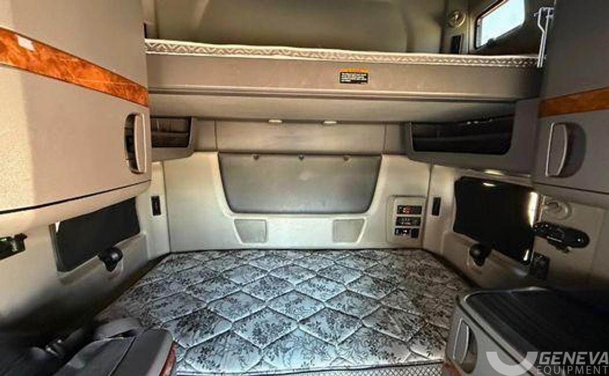 Used 2021 International LT625