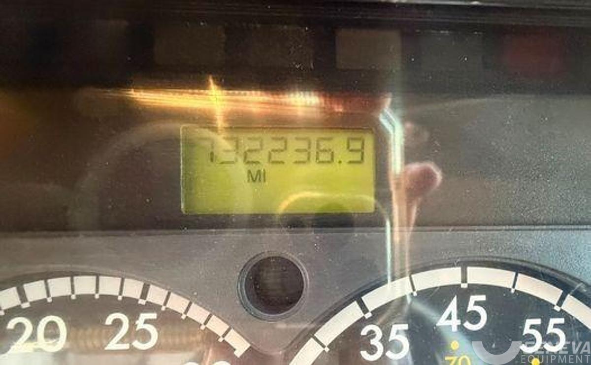 Used 2016 Freightliner CA 125