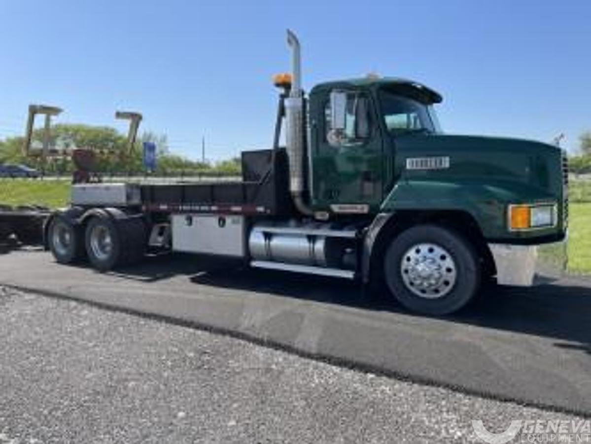 Used 2000 Mack CH613