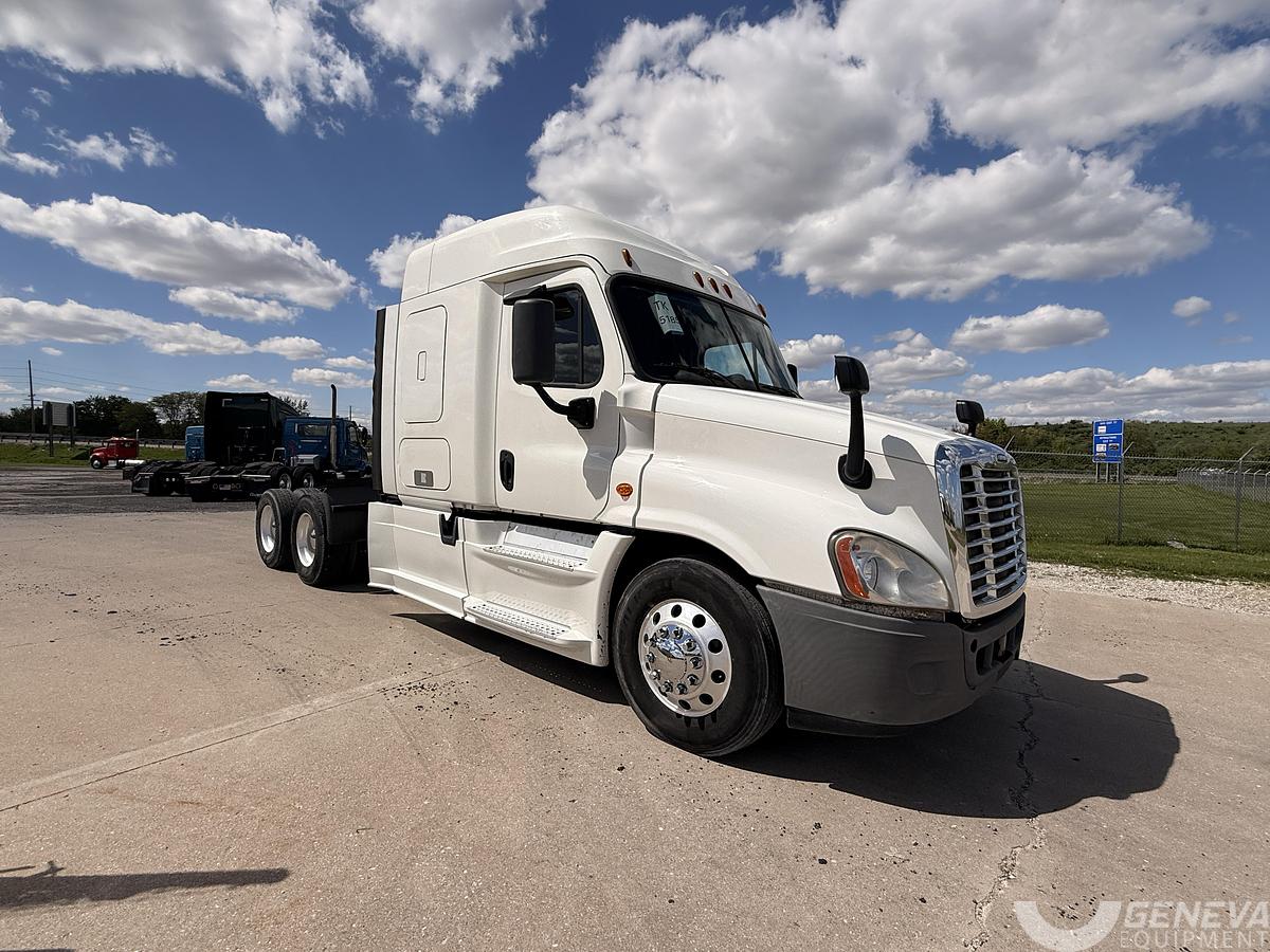 Used 2014 Freightliner Cascadia 125