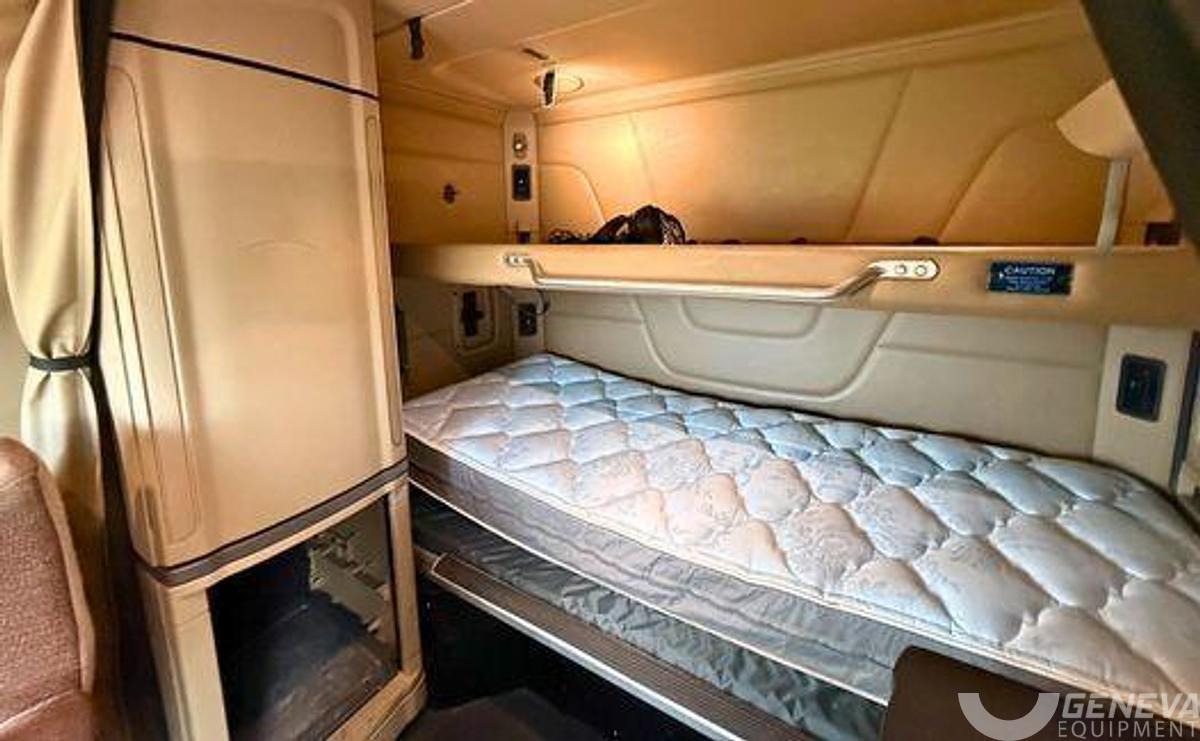 Used 2016 Peterbilt 579