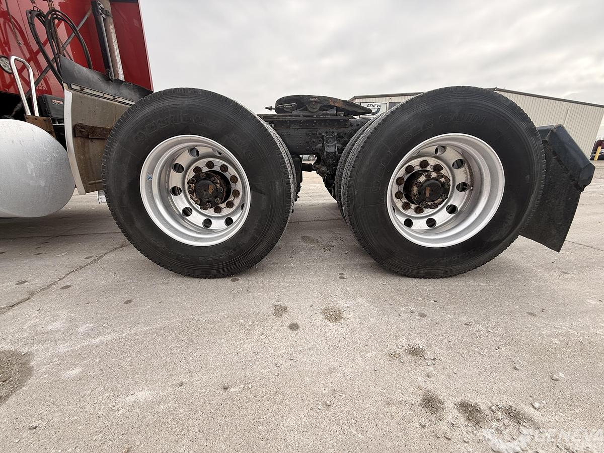 Used 2014 Mack Pinnacle CXU613