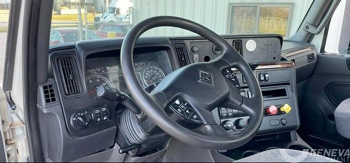 Used 2020 International LT625