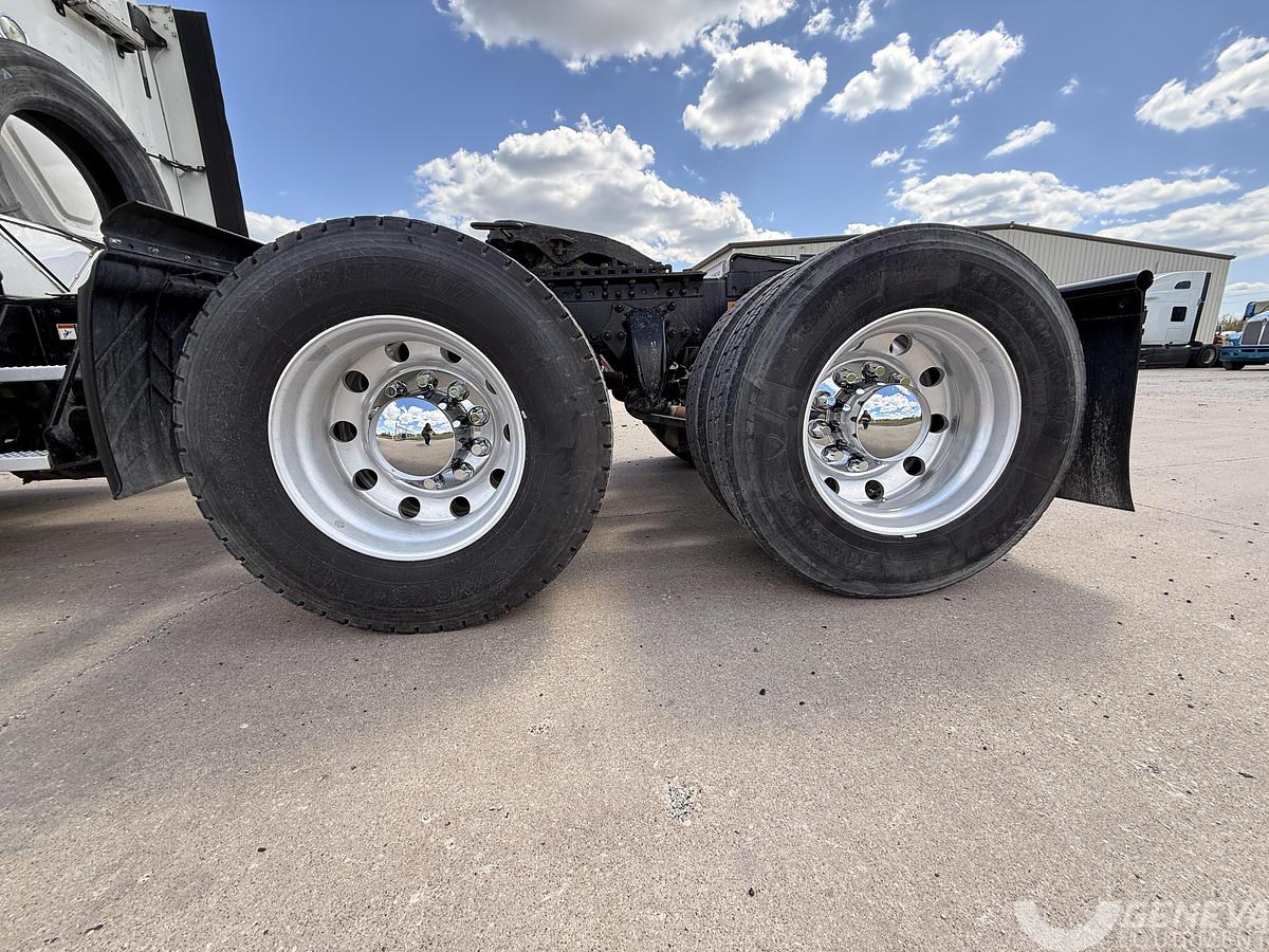 Used 2014 Freightliner Cascadia 125