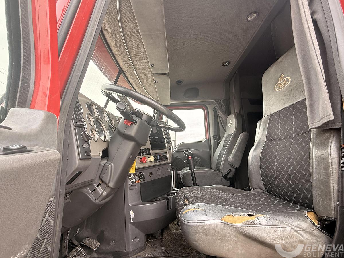 Used 2014 Mack Pinnacle CXU613