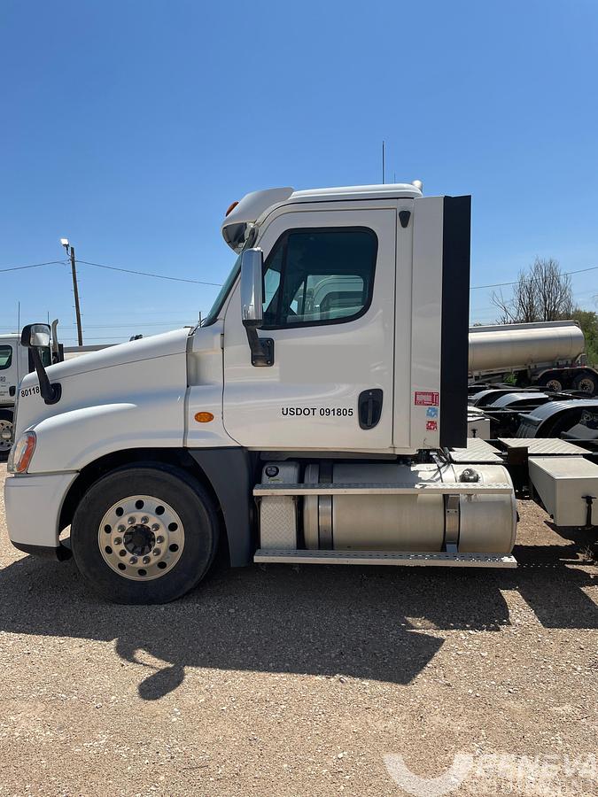 Used 2015 Freightliner Cascadia 125