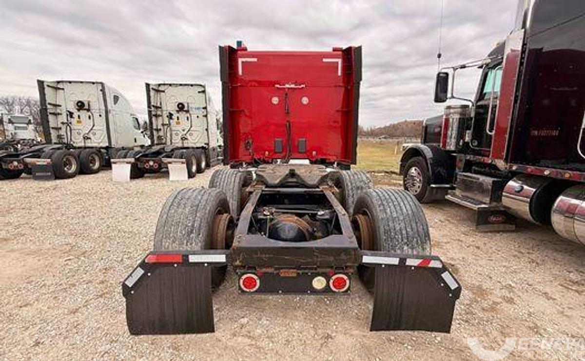 Used 2016 Peterbilt 579