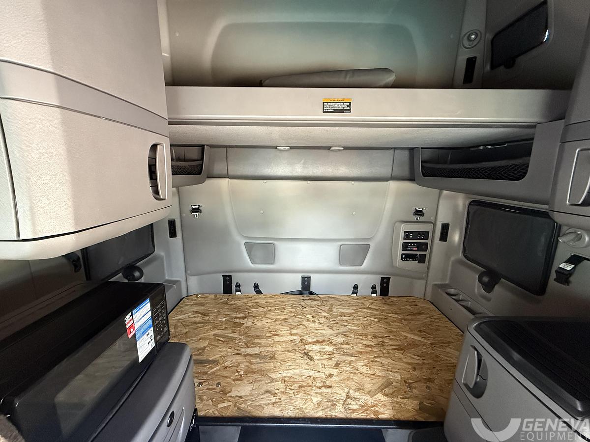 Used 2023 International LT625
