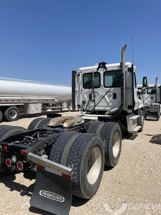 Used 2015 Freightliner Cascadia 125