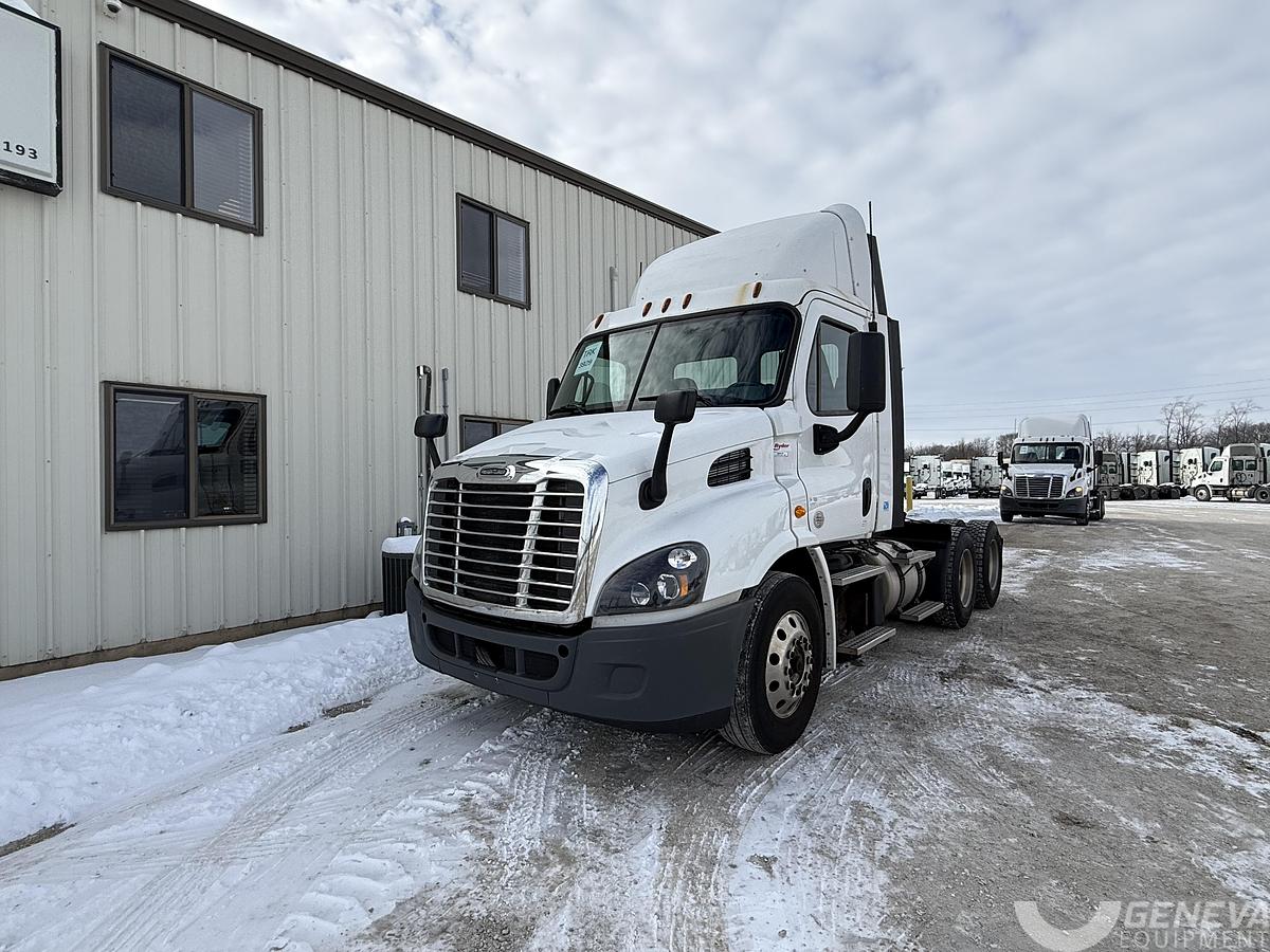 Used 2018 Freightliner Cascadia 113