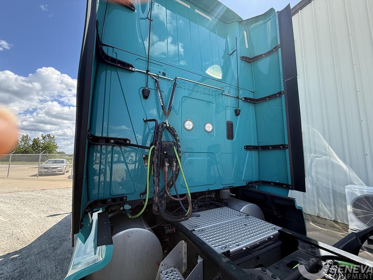 Used 2023 International LT625