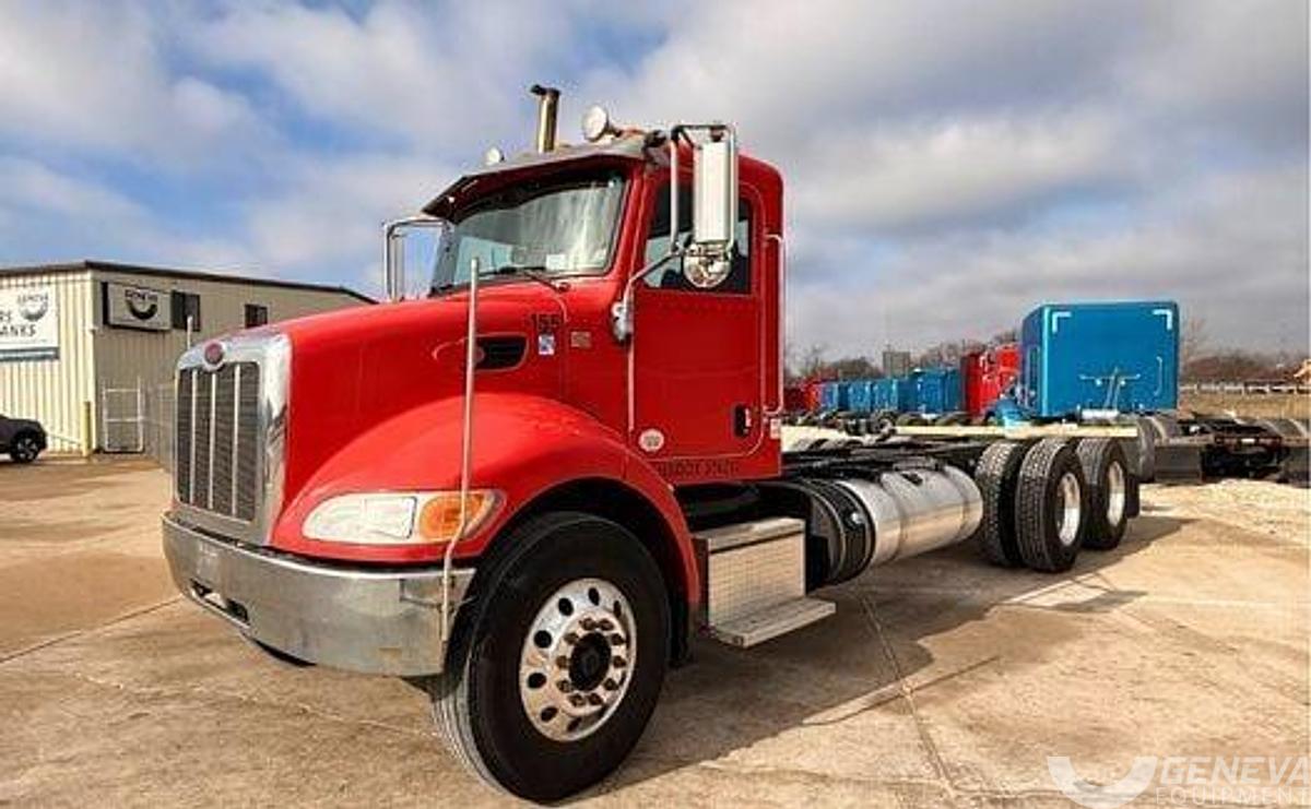 Used 2015 Peterbilt 348 (TK9431)